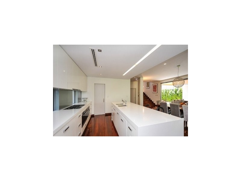 8 Dunbar Road, Claremont WA 6010