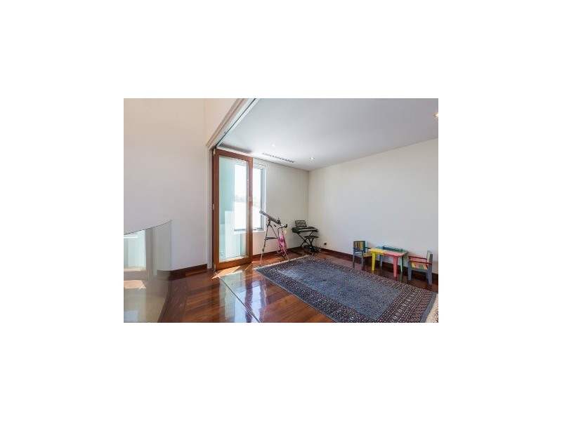 8 Dunbar Road, Claremont WA 6010