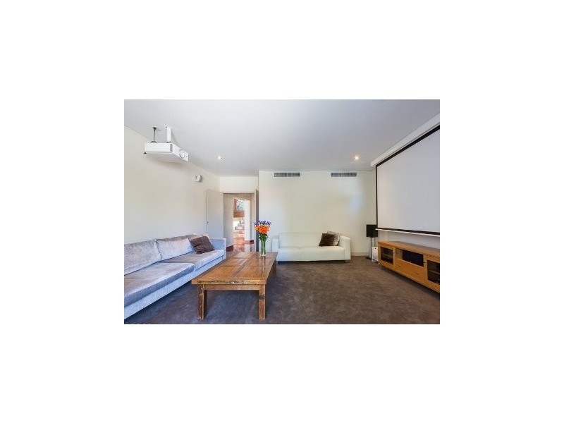 8 Dunbar Road, Claremont WA 6010