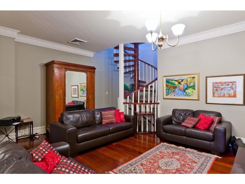 61 The Avenue, Nedlands WA 6009