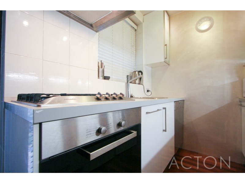 8/14 McNamara Way, Cottesloe WA 6011