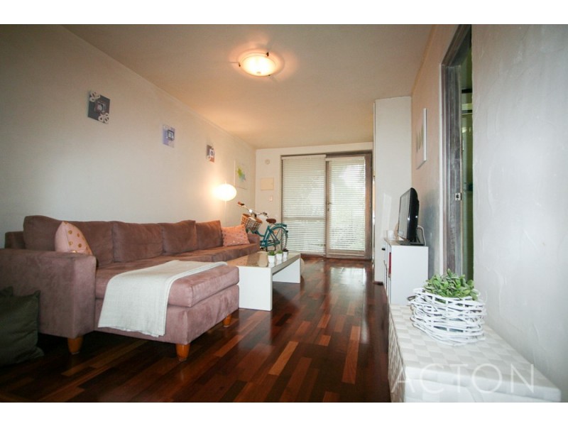 8/14 McNamara Way, Cottesloe WA 6011