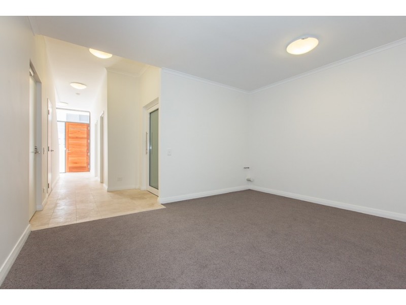 1/9 Athletes Parade, Floreat WA 6014