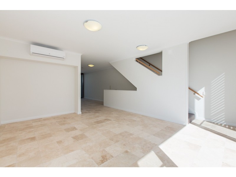 1/9 Athletes Parade, Floreat WA 6014