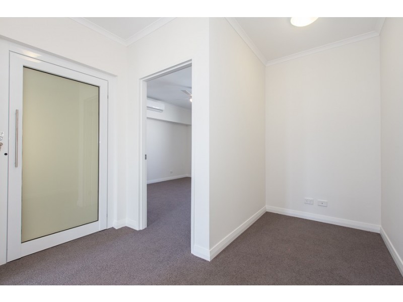 1/9 Athletes Parade, Floreat WA 6014