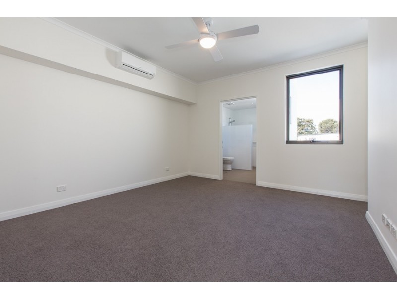 1/9 Athletes Parade, Floreat WA 6014