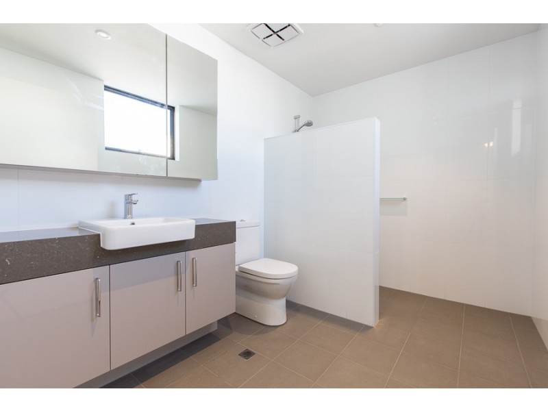 1/9 Athletes Parade, Floreat WA 6014