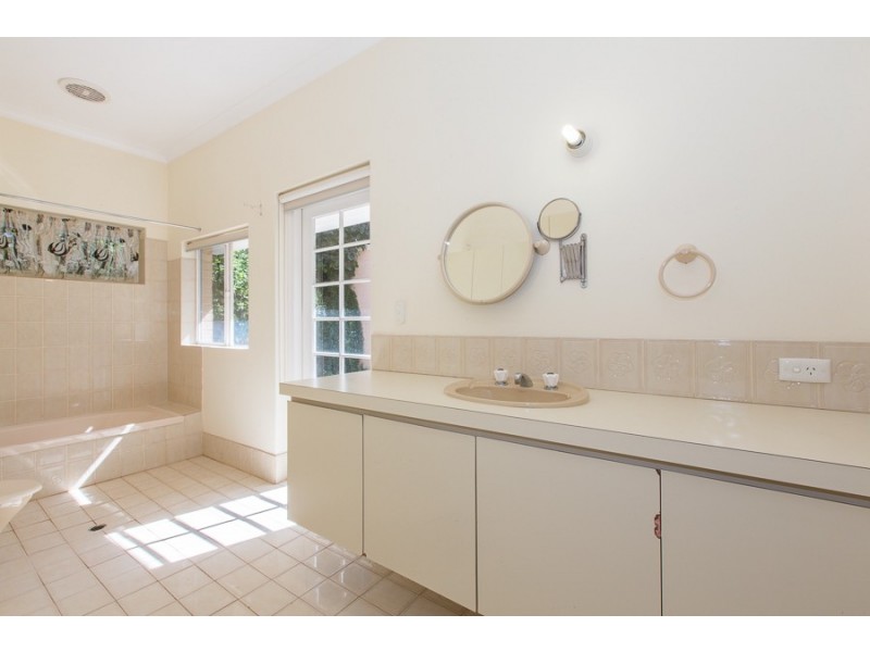 53 Browne Avenue, Dalkeith WA 6009