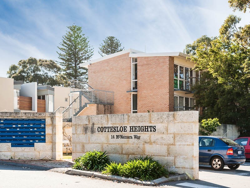 7/14 McNamara Way, Cottesloe WA 6011