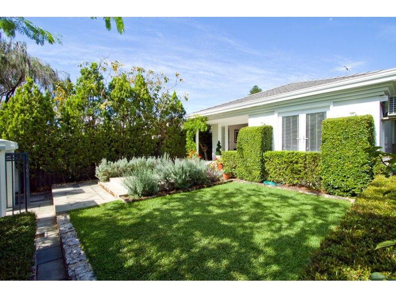 16 Caxton Road, Claremont WA 6010