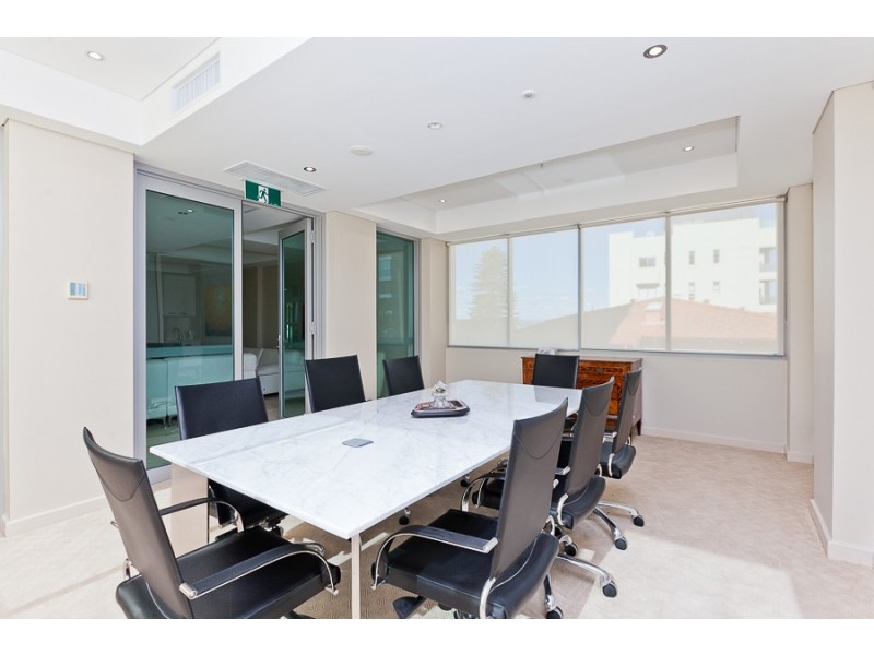 10/6 Wingfield Avenue, Crawley WA 6009