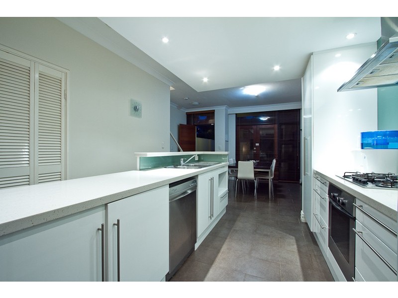 12/2 Quintilian Road, Mount Claremont WA 6010