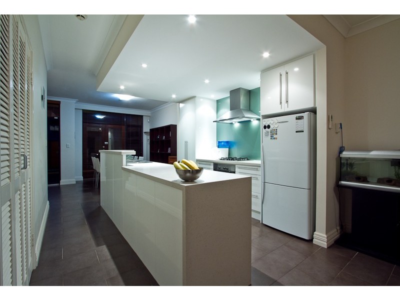 12/2 Quintilian Road, Mount Claremont WA 6010