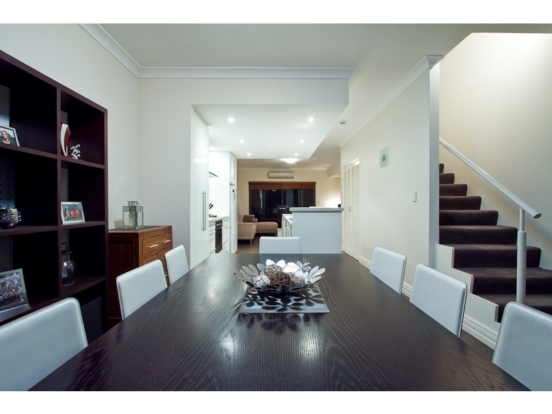 12/2 Quintilian Road, Mount Claremont WA 6010