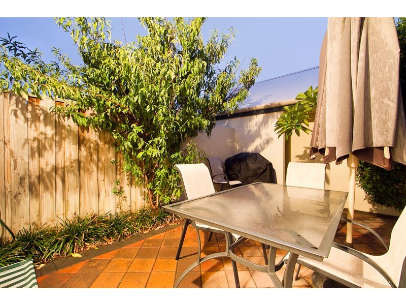 12/2 Quintilian Road, Mount Claremont WA 6010