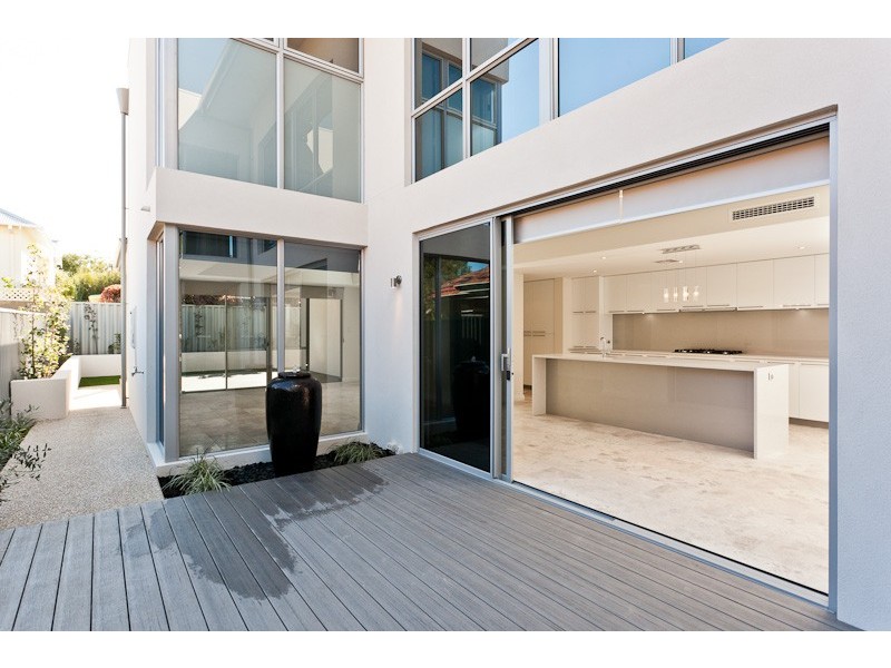 9B Clement Street, Swanbourne WA 6010