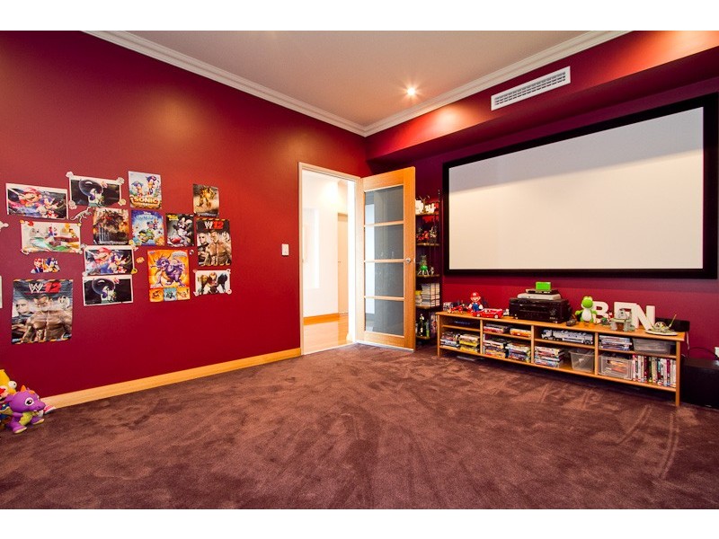 11 Strickland Road, Ardross WA 6153