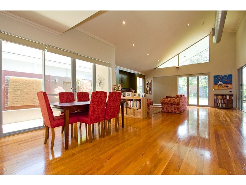 11 Strickland Road, Ardross WA 6153