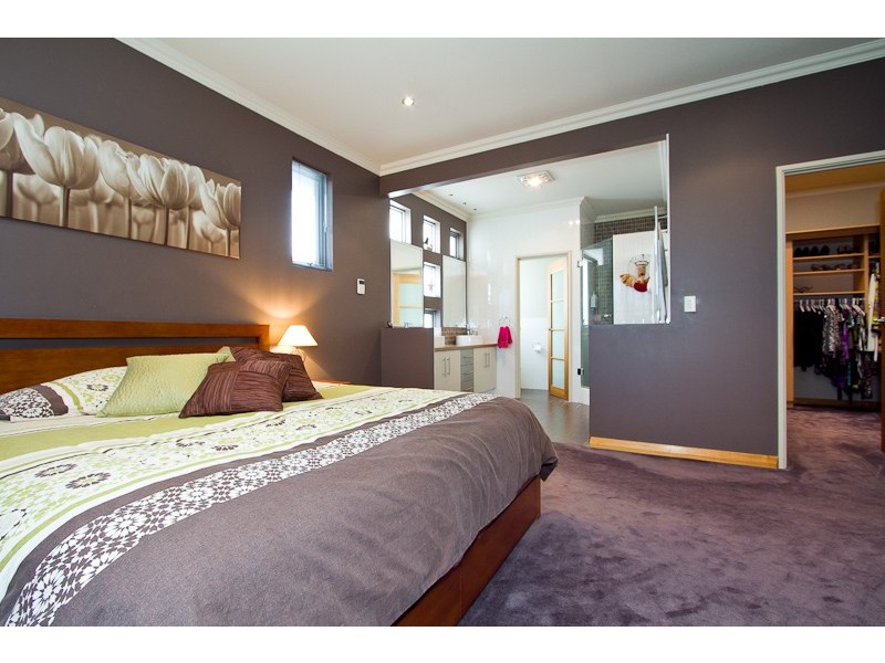11 Strickland Road, Ardross WA 6153
