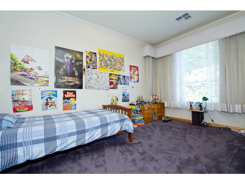 11 Strickland Road, Ardross WA 6153