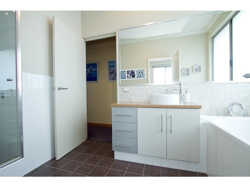 11 Strickland Road, Ardross WA 6153