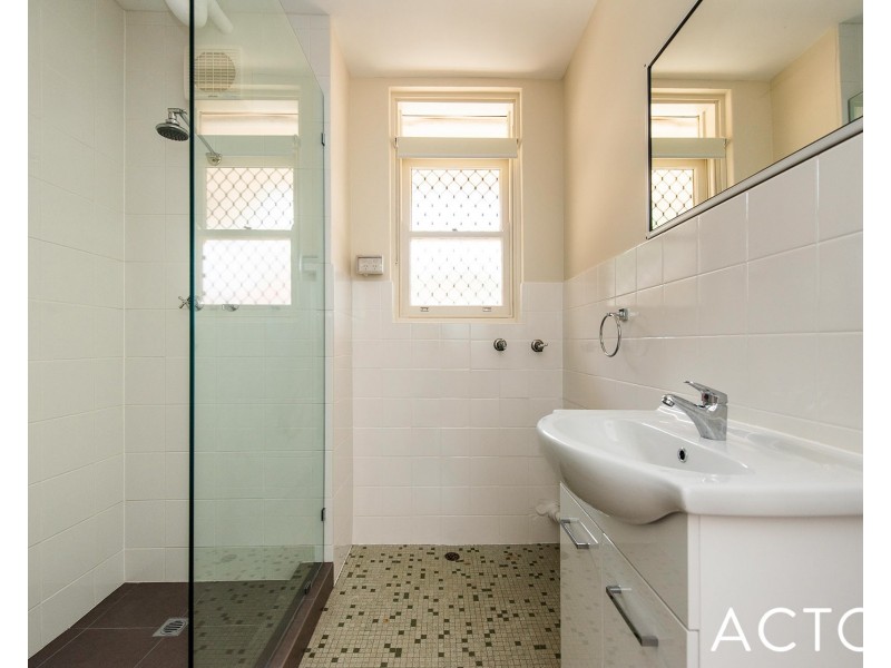 3/28 The Avenue, Crawley WA 6009