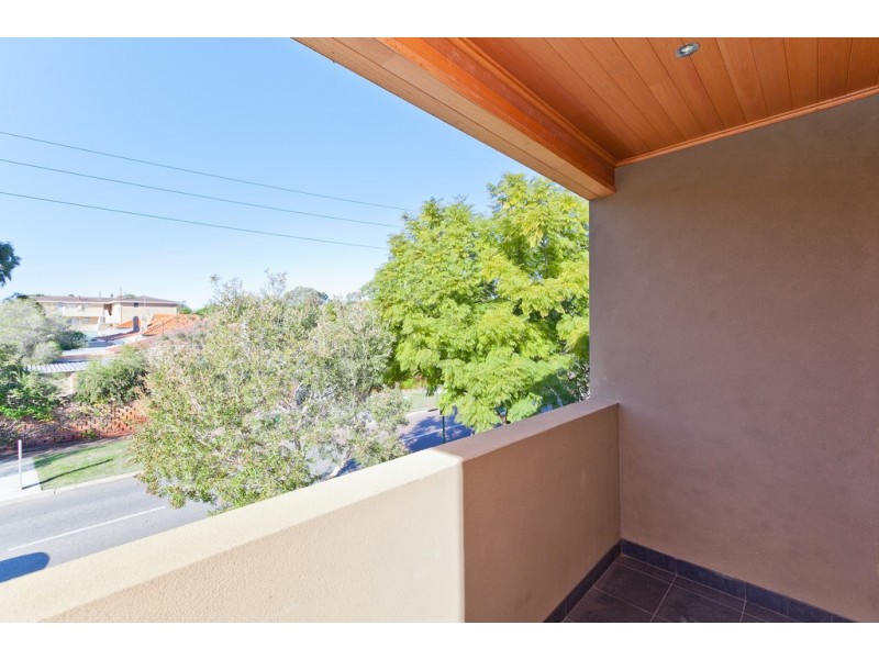 1/141 Fairway, Crawley WA 6009