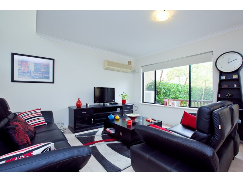 8/116 Matheson Road, Applecross WA 6153