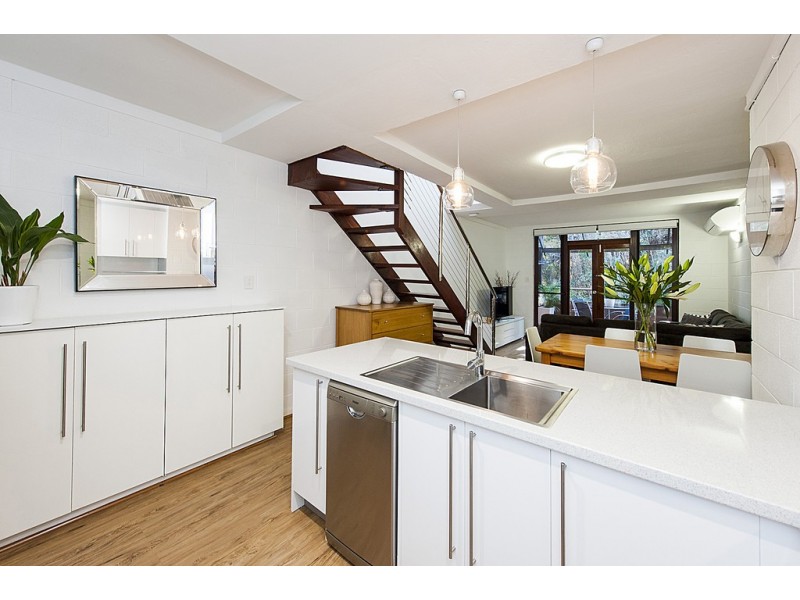 8/149 Fairway, Crawley WA 6009