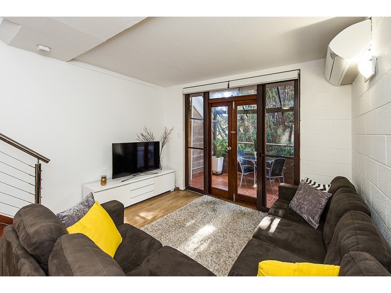 8/149 Fairway, Crawley WA 6009