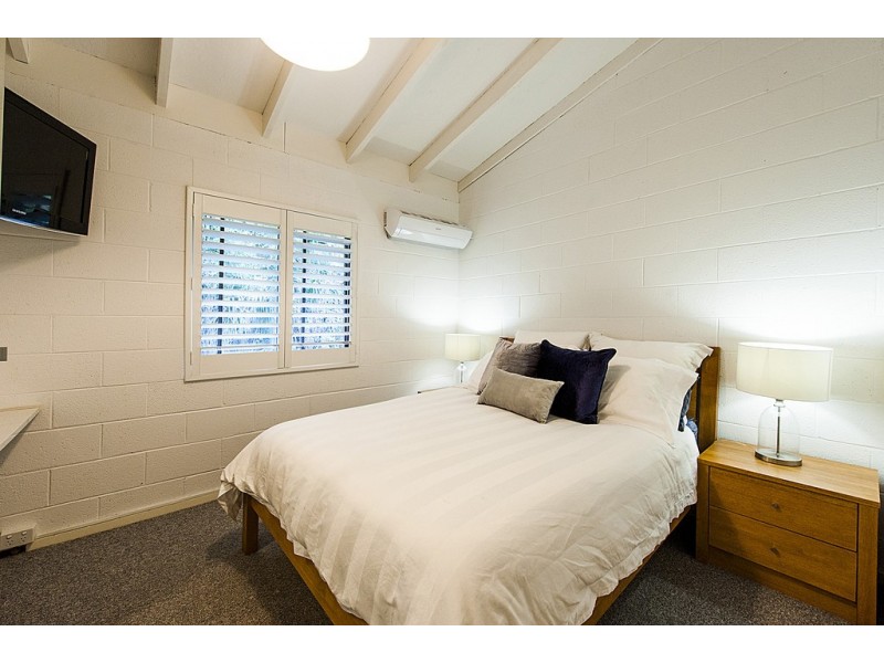 8/149 Fairway, Crawley WA 6009