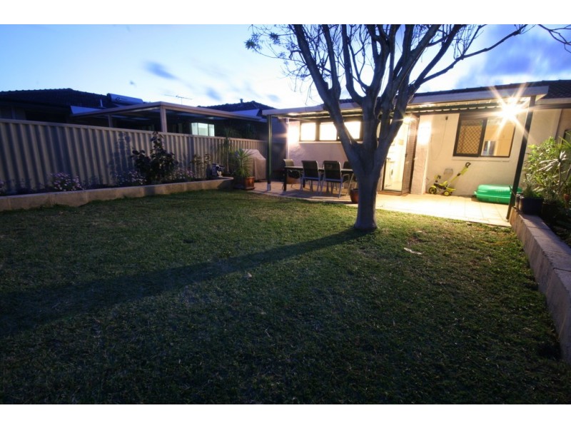 17 Heard Way, Glendalough WA 6016
