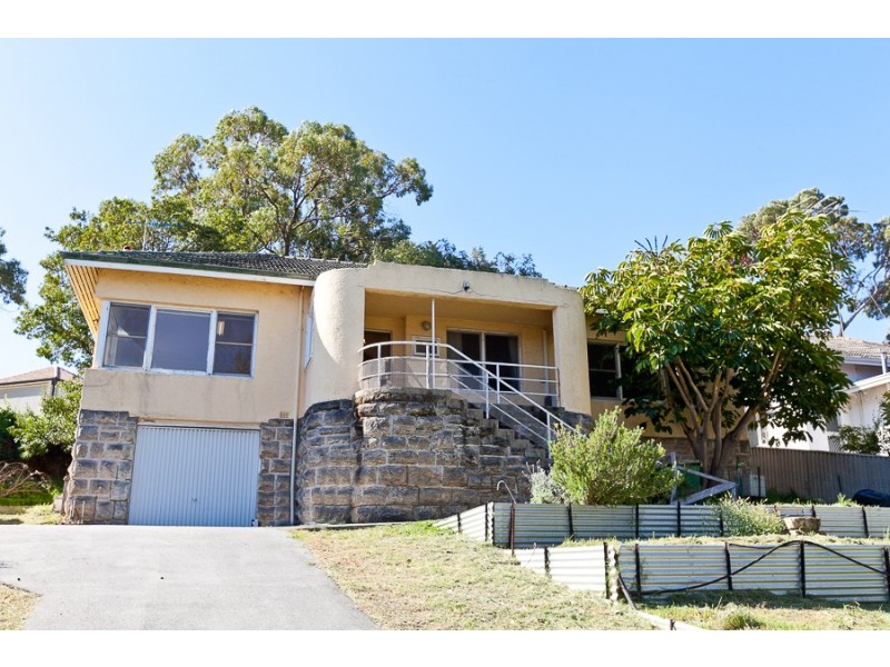 8 Lowanna Way, City Beach WA 6015