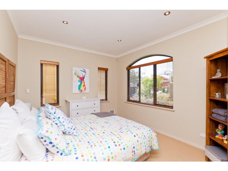 41 Cassidae Terrace, Karrinyup WA 6018