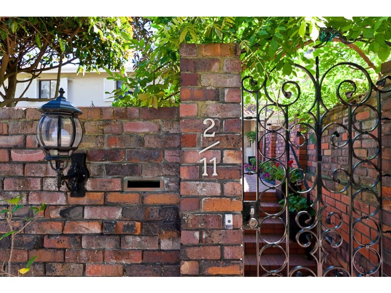 2/11 Wingfield Avenue, Crawley WA 6009