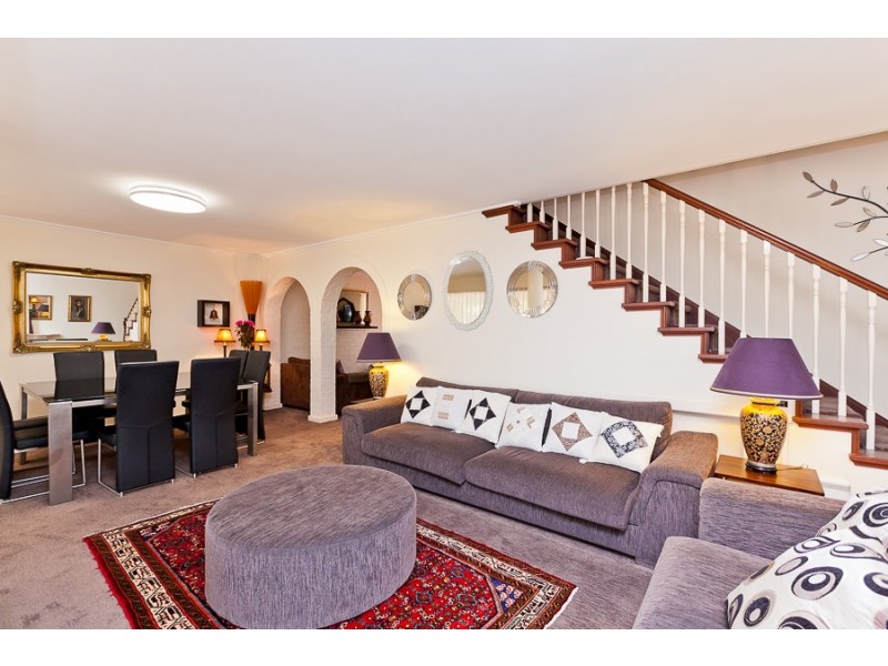 2/11 Wingfield Avenue, Crawley WA 6009