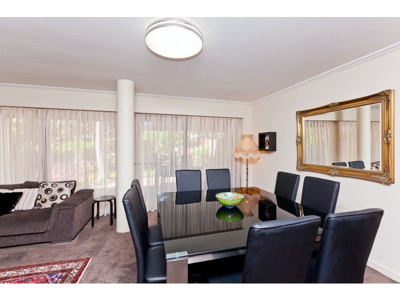 2/11 Wingfield Avenue, Crawley WA 6009