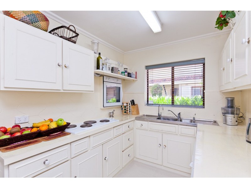 2/11 Wingfield Avenue, Crawley WA 6009