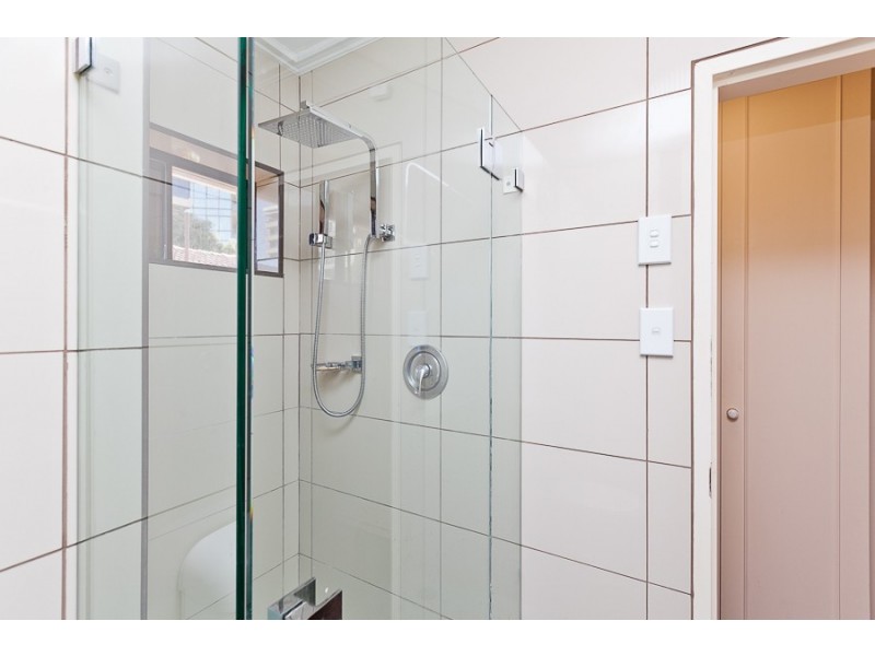 2/11 Wingfield Avenue, Crawley WA 6009