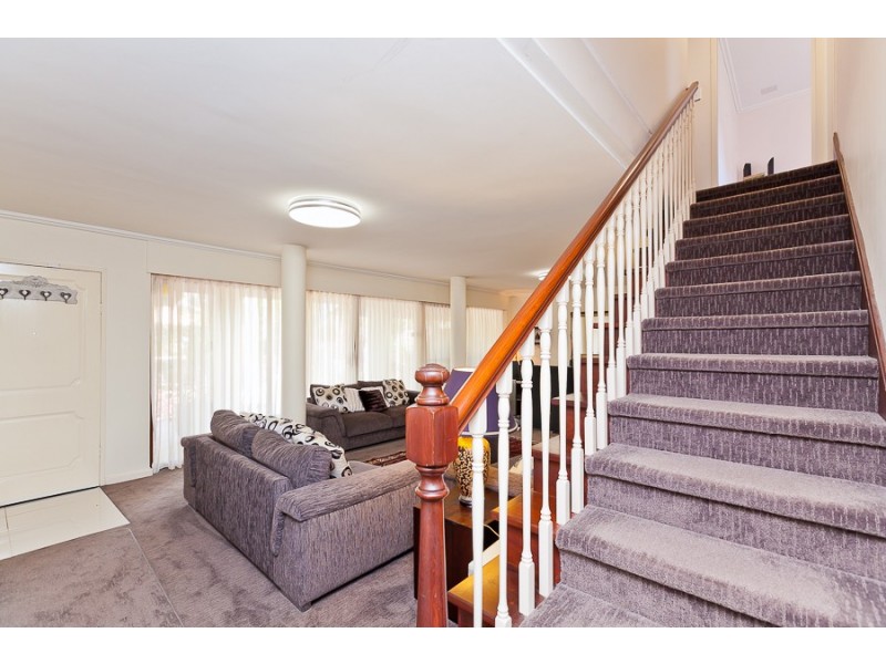 2/11 Wingfield Avenue, Crawley WA 6009