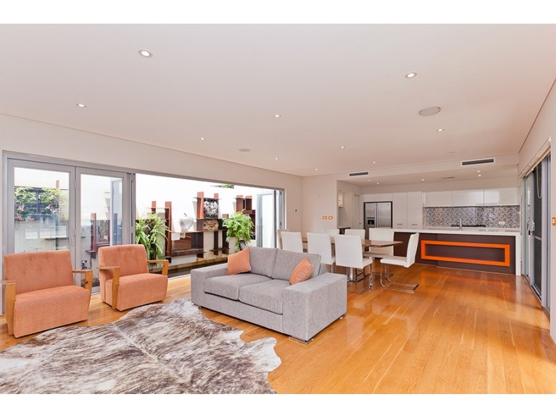 13 Pinnata Mews, Churchlands WA 6018