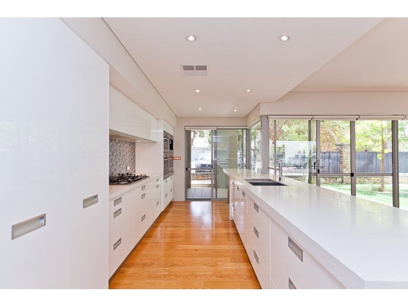 13 Pinnata Mews, Churchlands WA 6018