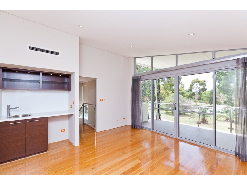 13 Pinnata Mews, Churchlands WA 6018