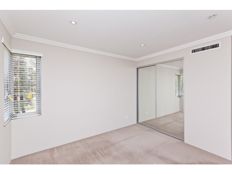 13 Pinnata Mews, Churchlands WA 6018