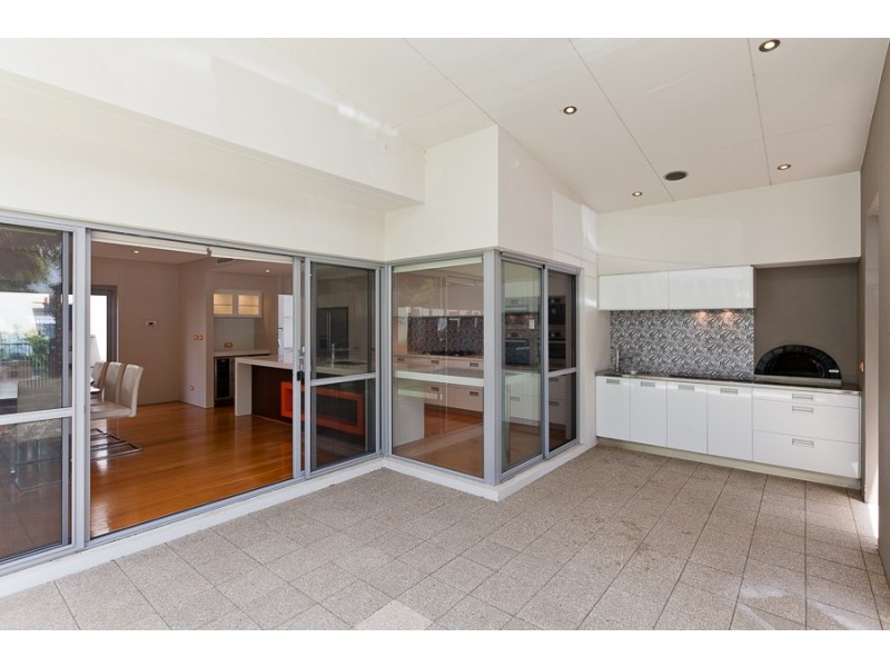 13 Pinnata Mews, Churchlands WA 6018