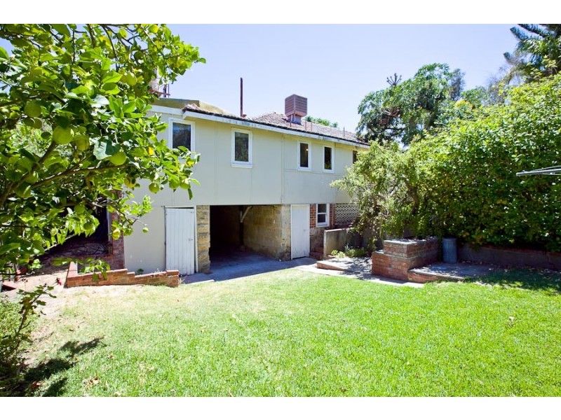 131 Circe Circle, Dalkeith WA 6009