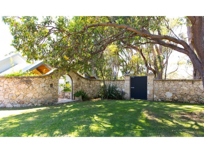922 Eighty Road, Baldivis WA 6171