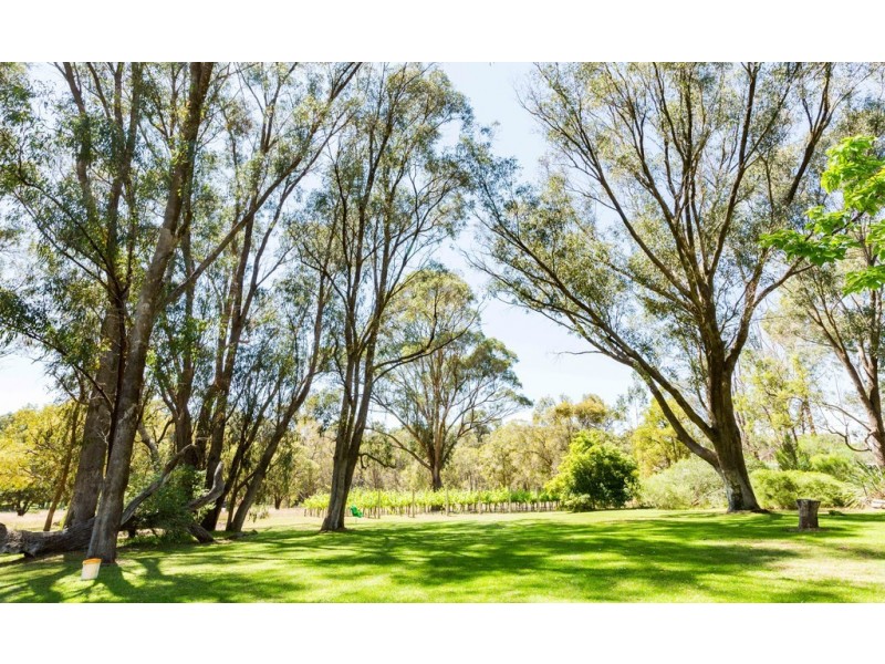 922 Eighty Road, Baldivis WA 6171