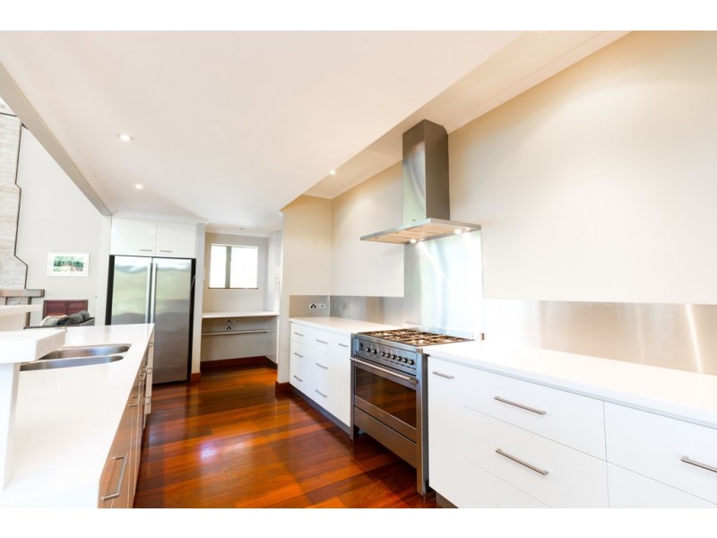 922 Eighty Road, Baldivis WA 6171
