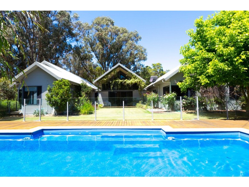922 Eighty Road, Baldivis WA 6171